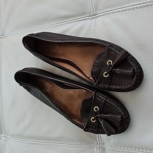 Coach sz 8 tassle womens loafer driving shoe. Brown leather.